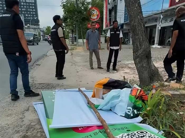 <a href='https://enampuluh.com/tag/bapenda-pekanbaru/' alt='Bapenda Pekanbaru'  style='color:#0078b8;'>Bapenda Pekanbaru</a>