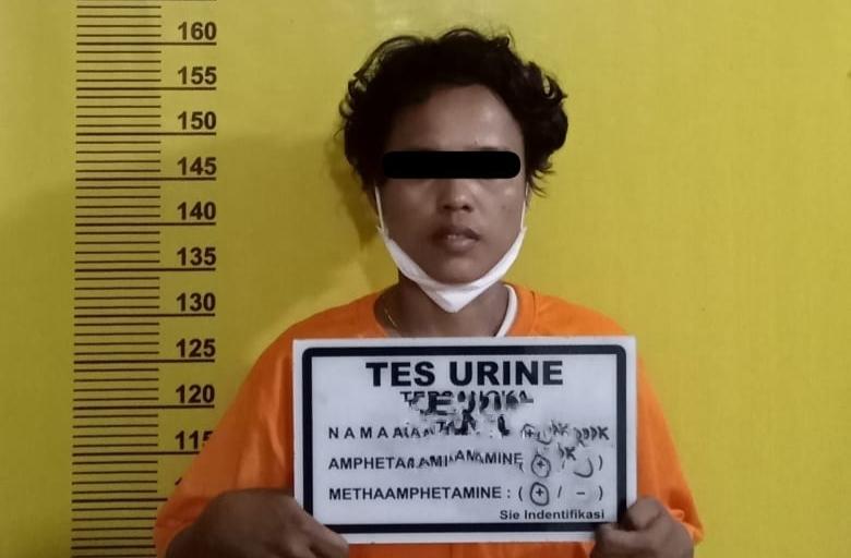 Tawarkan Sabu ke Polisi, Wanita Ini Sempat Buang BB Sebelum Ditangkap