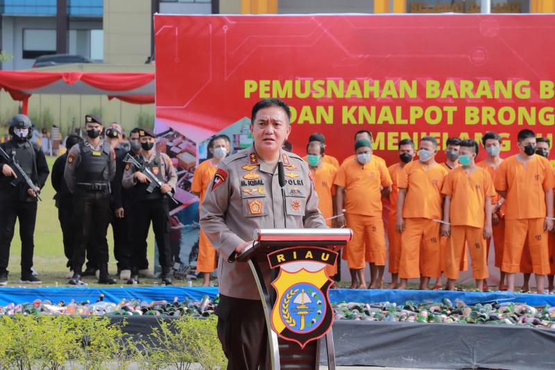 Antisipasi Kejahatan, Kapolda Riau Minta Polisi Hadir di Masjid