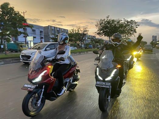 Puluhan Bikers Ramaikan Launching New Honda ADV160