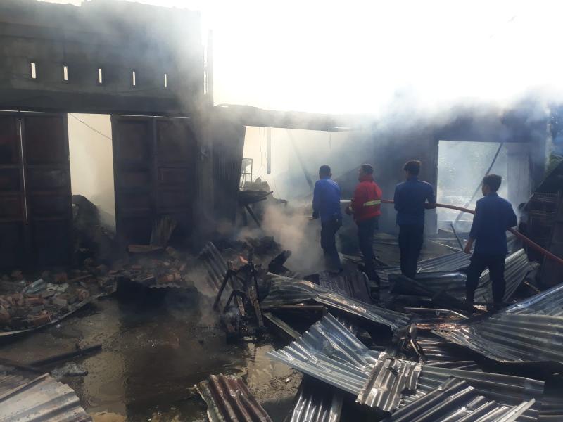 Dua Toko Barang Harian Ludes, Rugi Ratusan Juta