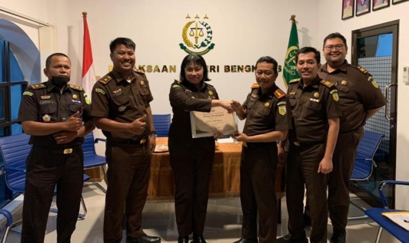 Tim Pengawasan Inspeksi Umum ke Bengkalis, Serahkan Penghargaan Kinerja 2022