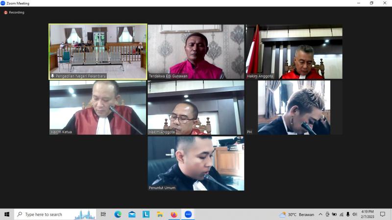 Jaksa Tuntut Mantan Kades Lukit 3 Tahun Penjara dan Wajib Bayar Rp300 Juta Lebih