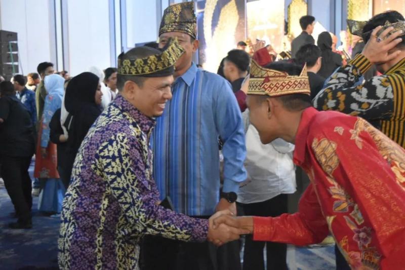 Ketua DPRD M Sabarudi Hadiri Final Bujang Dara Pekanbaru 2023
