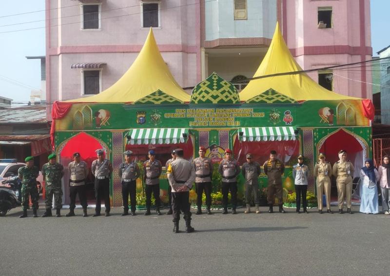 Dalam Rangka Pengamanan Arus Balik Lebaran,Babinsa Koramil 01/Bangko Laksanakan Pos Pam Yan Lebaran