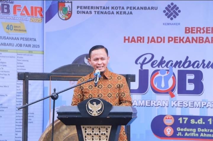 Empat Ribu Pelamar Padati Pekanbaru Job Fair 2026