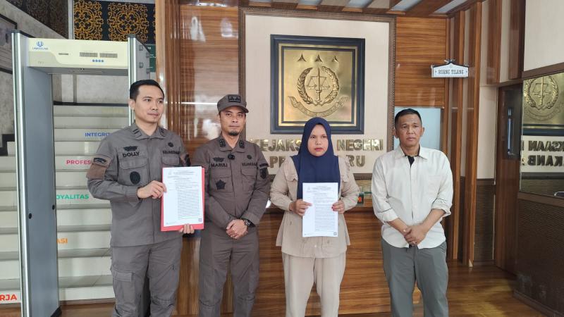 lewat Restorative Justice, Kejari Pekanbaru Hentikan Penuntutan IRT yang Curi Berondolan Sawit