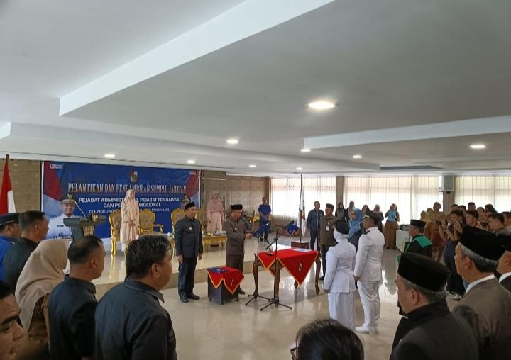 Pemko Pekanbaru Lantik 57 Pejabat, Ada Lurah hingga Camat Ini Daftar Namanya