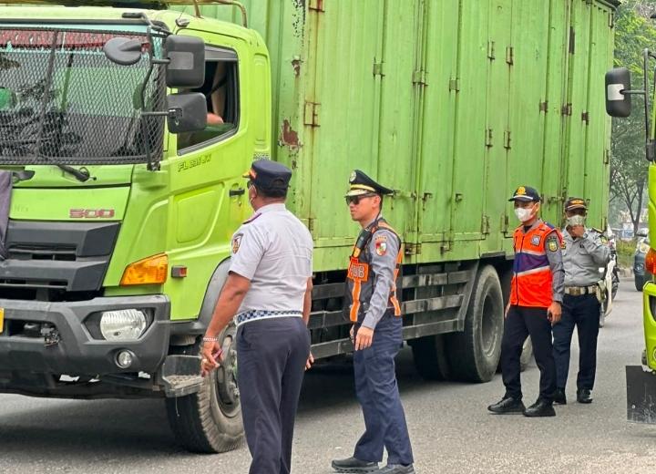 Razia Truk Masuk Kota Digelar Intensif, 47 Angkutan Barang Ditilang