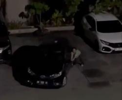 Pergoki Suami Bersama Wanita Lain di Dalam Mobil, PNS Pemprov Riau ini Malah Ditabrak dan Terseret