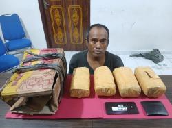 Berawal dari Call Center 110, Polda Riau Tangkap Seorang Pria yang Bawa 4 Bungkus Besar Berisi Ganja