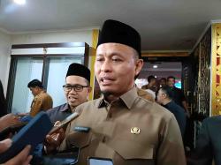 Pemko Pekanbaru Siapkan 8.000 Seragam bagi Siswa Kurang Mampu